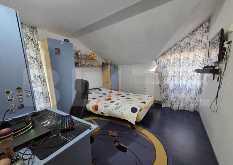 Vila 226 mp utili, curte 277 mp, zona Micro 3 - 11