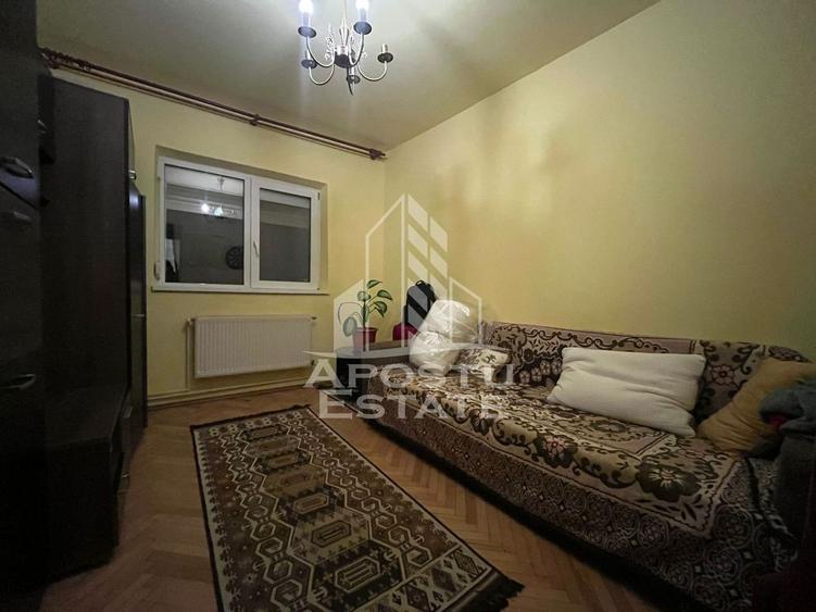 Apartament cu 3 camere, decomandat, 2 bai, zona Soarelui - 5