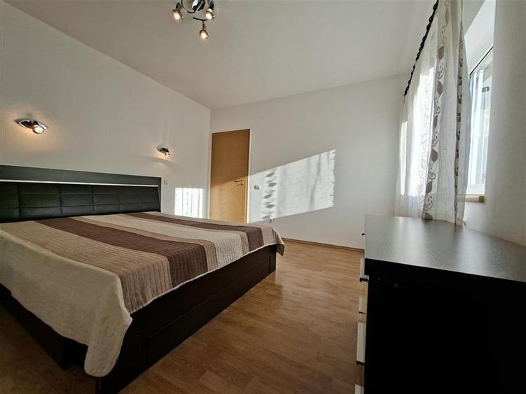 Apartament modern 4 camere 2 balcoane 2 bai garaj Zona Strand - 7