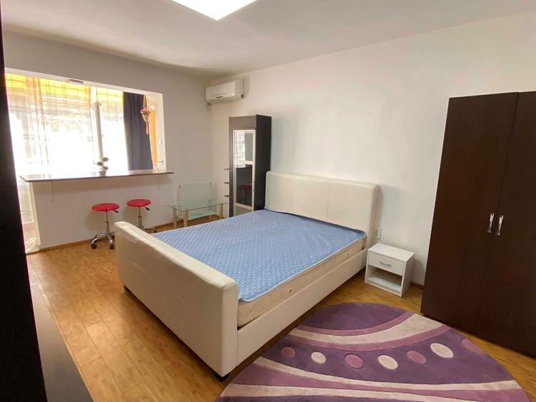 Inchiriez garsoniera - 1