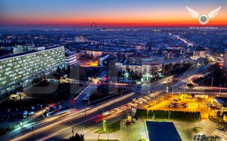 Teren intravilan, la bulevard, cu utilitati, urbanism, P+7+E - 1