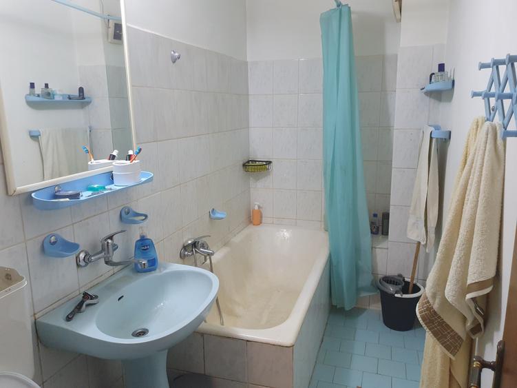 Vanzare 2 camere-2/8-decomandat-!3 Septembrie-Novaci-bl 89-reabilitat-114000 E - 6