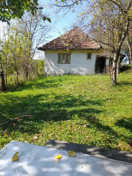 Casa de vanzare Zdrapti deal Casa de vanzare Zdrapti deal
