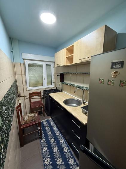 Inchiriez apartament cu 3 camere, proprietar, zona Cetatii - 450euro - 3