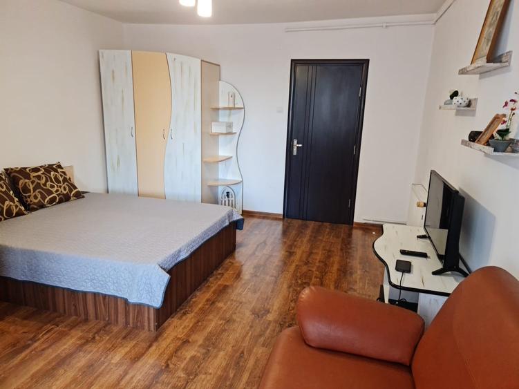 Garsoniera mobilata-utilata modern zona Judetean,320 Euro - 2