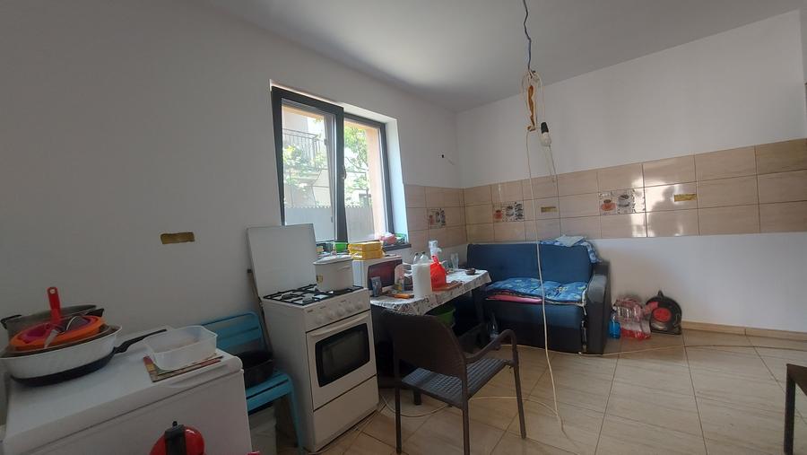 Vanzare vila pentru 2 familii in com BERCENI. jud.ILFOV - 6