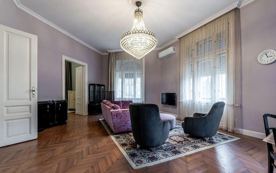 Apartament spatios cu 3 camere de LUX pe Metianu Comision 0 - 1