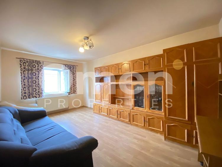 Apartament cu 3 camere, decomandat, etaj intermediar, zona Farmacia Somesan - 1