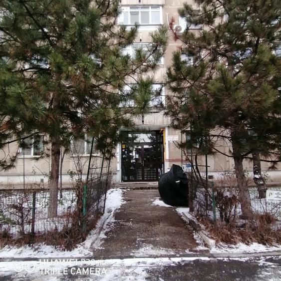 Vanzare Apartament 4 camere Crangasi - 1