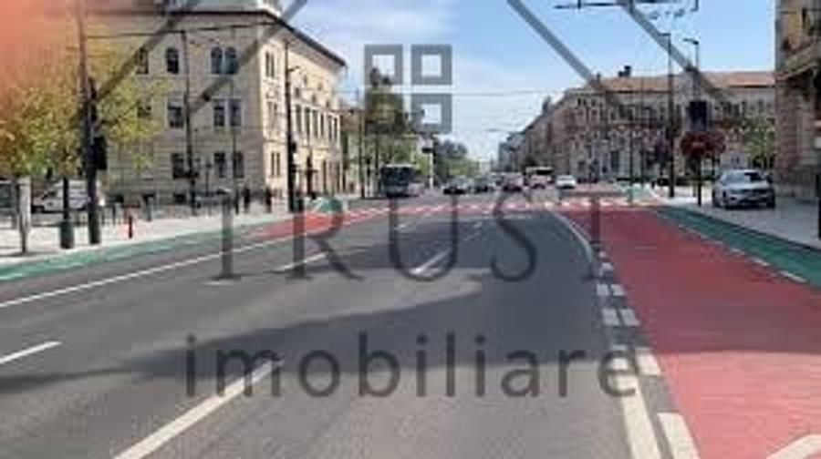 Apartament 3 camere renovat complet în Centru – teren în curte și beci inclus - 2