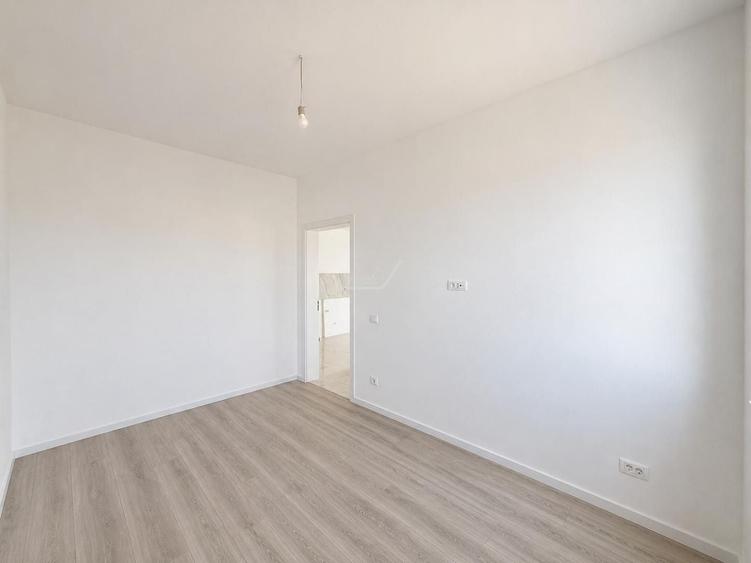 Bloc nou cu finisaje superioare. Etaj intermediar. Loc de parcare - 6