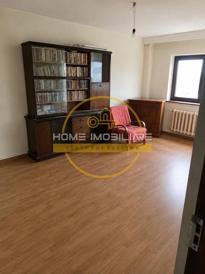 Apartament cu 2 camere decomandat în Nicolina