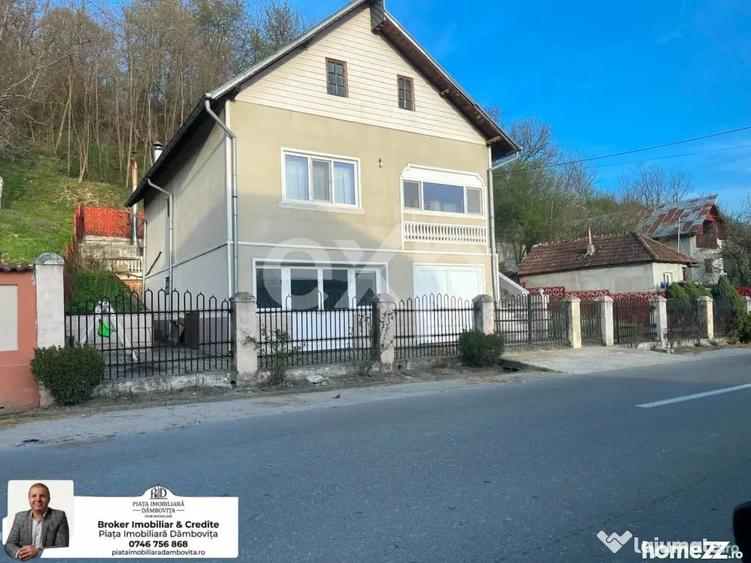 Casă cu 3 camere cu Teren 540 Mp în Manga