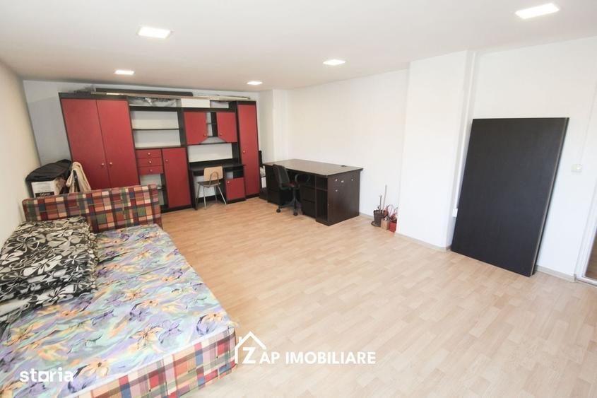 Spatiu 90 mp etaj 1 - Central - open space - 12