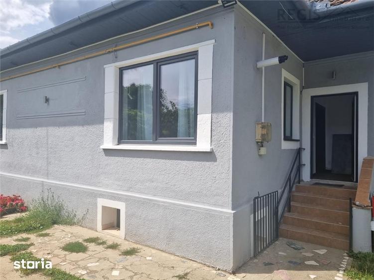 Casă cu 3 camere cu Teren 200 Mp în Florilor