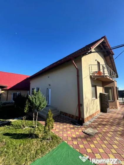 Casă cu 7 camere cu Teren 960 Mp în Central