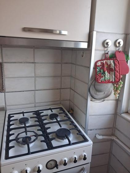Apartament cu 3 camere decomandat în Alexandriei