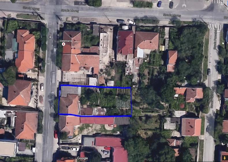 Casă cu 5 camere cu Teren 700 Mp în Fratelia
