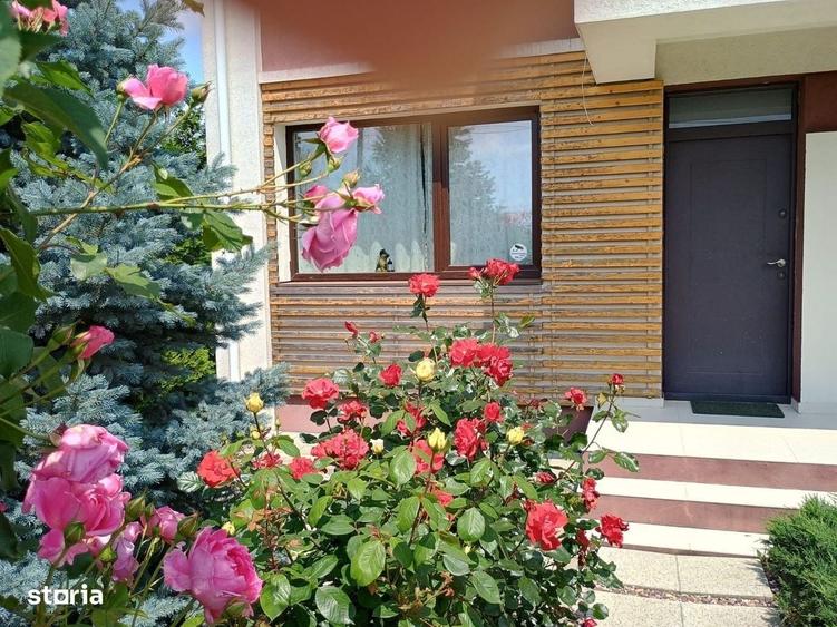 Casă cu 4 camere în Central