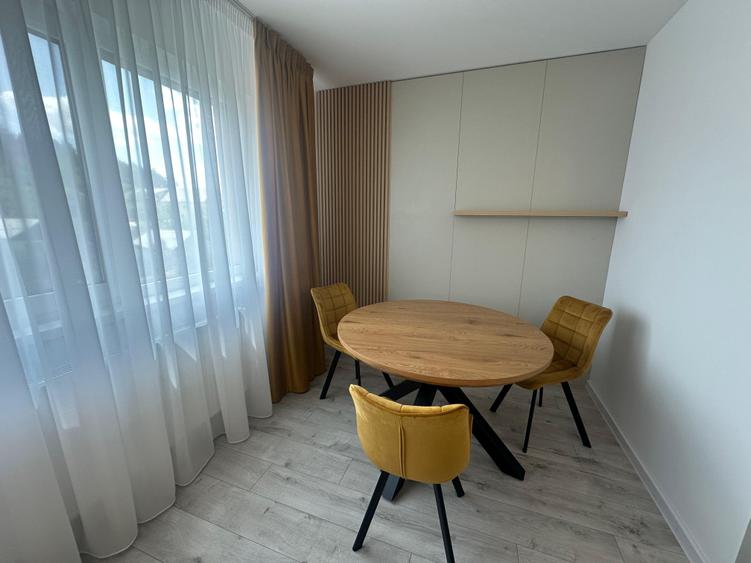 Apartament cu 2 camere semidecomandat în Frumoasa
