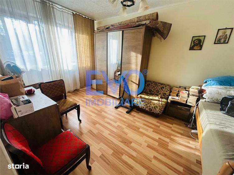 Apartament cu 2 camere semidecomandat în Podu Roș — fotografia 1