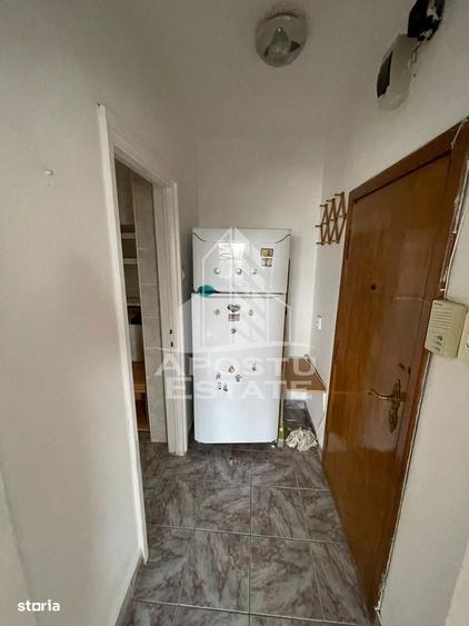 Apartament cu 3 camere, mobilat în Circumvalațiunii