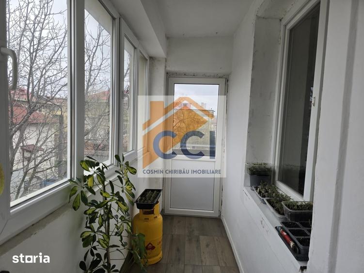Apartament cu 3 camere decomandat în Răcăciuni