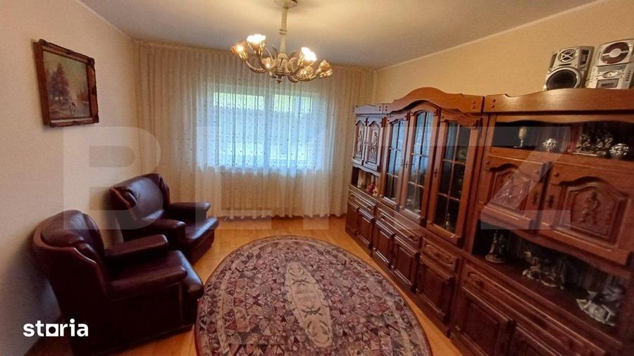 Casă cu 5 camere cu Teren 1200 Mp în Centura