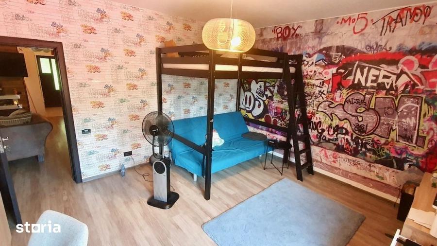 Casă cu 6 camere cu Teren 328 Mp în Dristor
