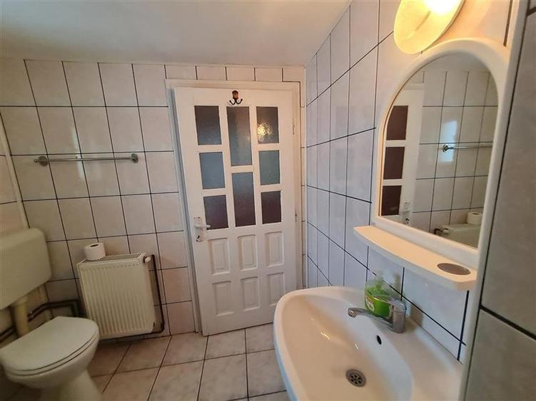 FILM! Pensiune in decor de poveste, loc de istorie si legenda, Moieciu de Jos, B - 44