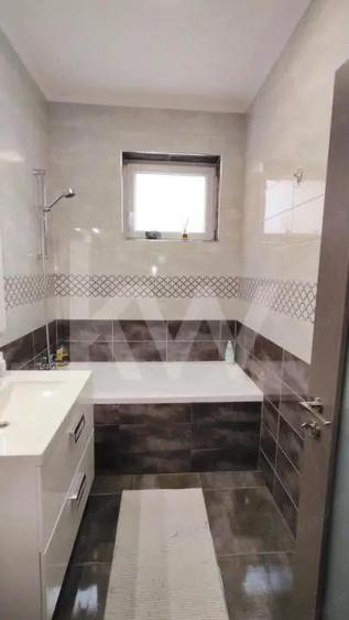 Apartament 3 camere de vanzare ?elimbar, zona Brana Vasile Dobrian - 4