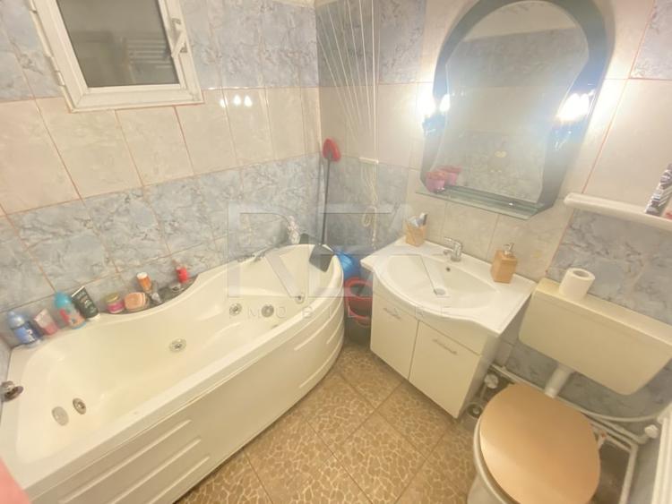 3 camere Margeanului Loc de parcare - 7