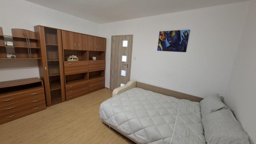 Metrou Favorit, proaspat renovata - 3