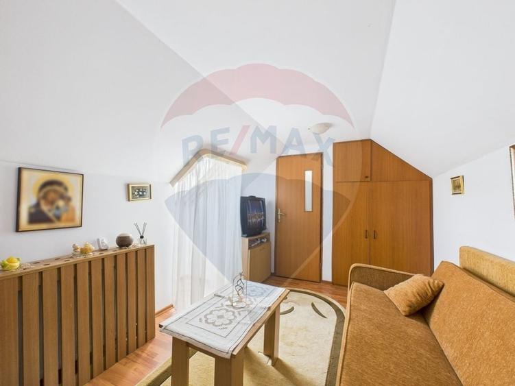 Casa / Vila cu 5 camere de vanzare in orasul Negru Voda, zona Central - 13