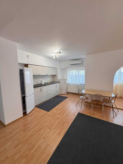 //3 CAMERE// ULTRACENTRAL//GALERIILE COMERCIALE// - 2