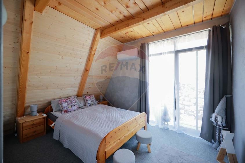Casă individuală cu 4 camere cu Teren 1003 Mp în Damiș