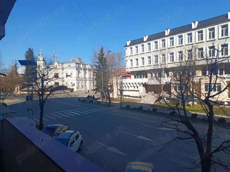 Vand Apartament 4 camere Ultracentral etaj 1 - 3