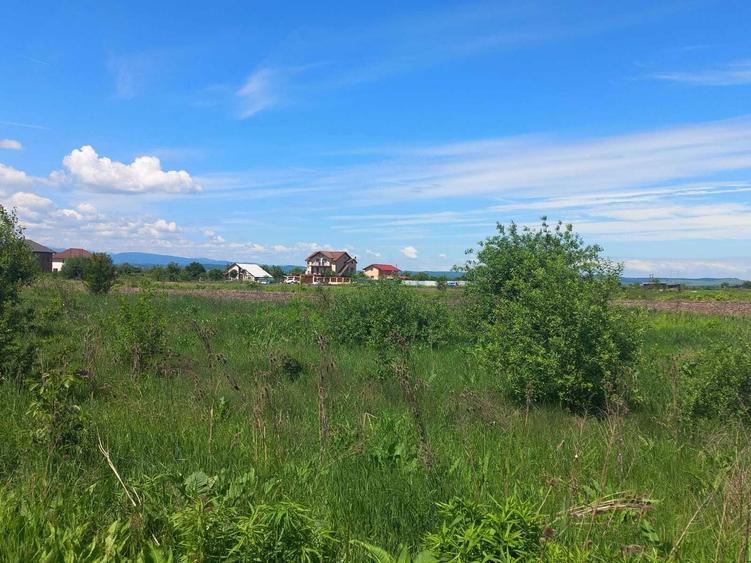 Vand Teren cu Front Stradal in Cartierul Tineretului - 2