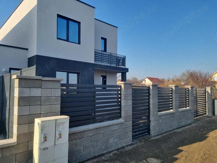 Duplex cu Perete Dublu, Proiect Modern - 3