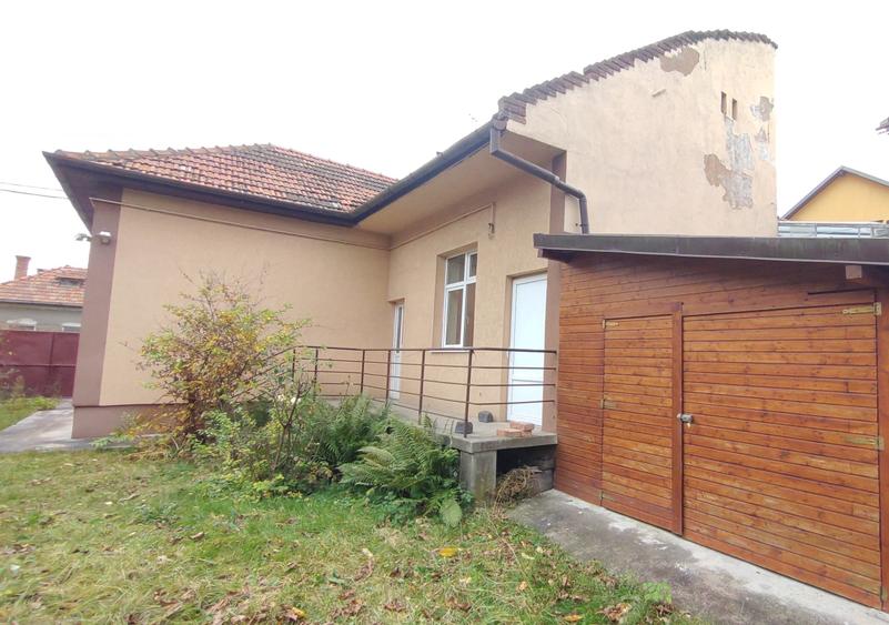 Vând casă cu teren generos în zona Gării - 1