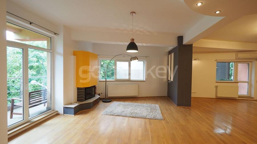 Vedere panoramica! Duplex cu 6 camere pe strada linistita, 350mp - 1