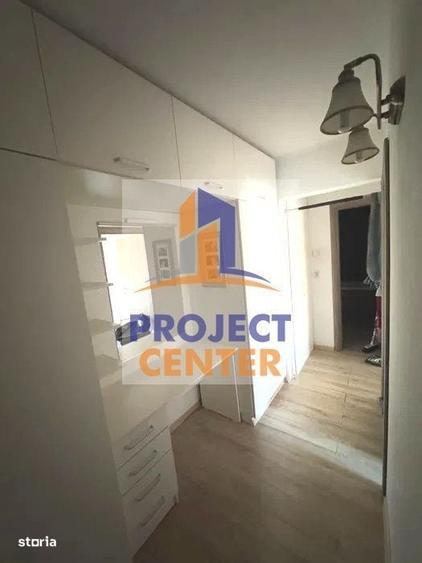 Apartament cu 3 camere decomandat în Eremia