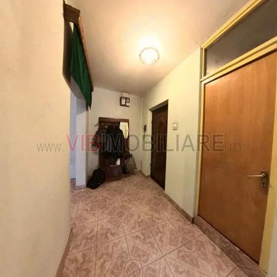 4 Camere - Spa?ios - Etaj mic - Marriott - 5