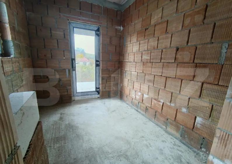 Casa cu 3 dormitoare ?i garaj in suprafa?a de 180 mp - 9