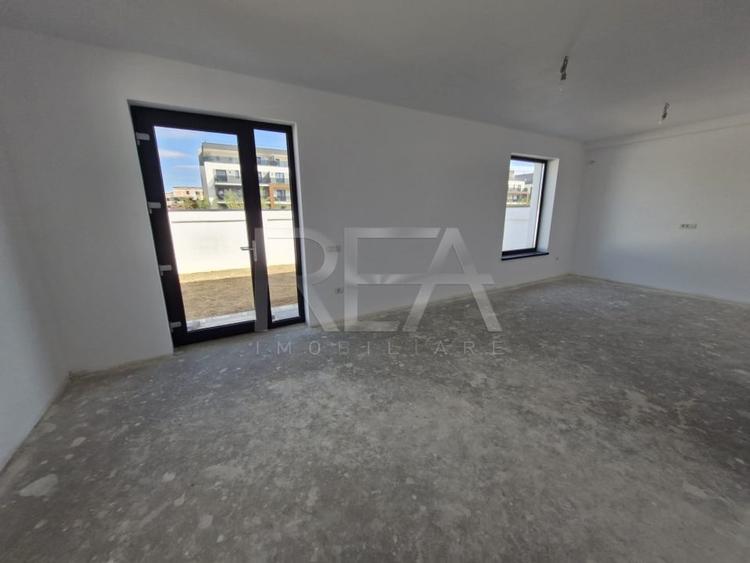 Duplex compus din doua case la 1,3 kilometri de statia de metrou Nicolae Teclu - 6