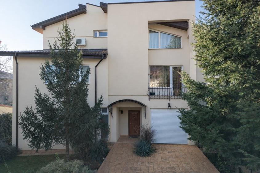 Resedinta eleganta in zona Iancu Nicolae - 1