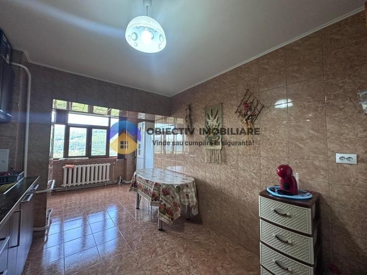 Apartament 3 camere de vanzare – Bulevardul General Dascalescu, Piatra Neamt - 9