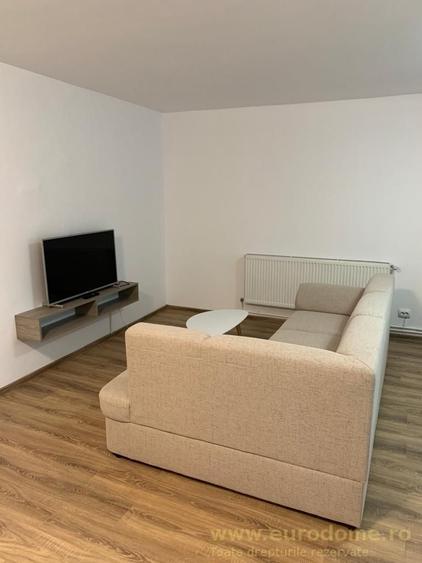 Centrul Civic, aproape de AFI, 3 camere recent renovate/mobilate, 165000 euro - 3