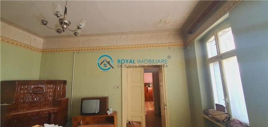 Royal Imobiliare - Vanzare imobil + teren zona Centrala - 3
