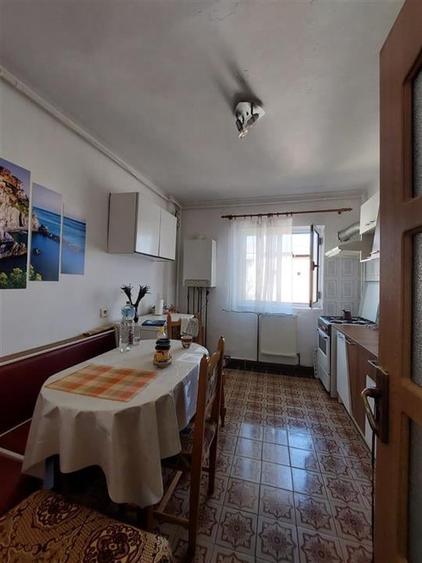APARTAMENT 3 CAMERE ONESTI - 10